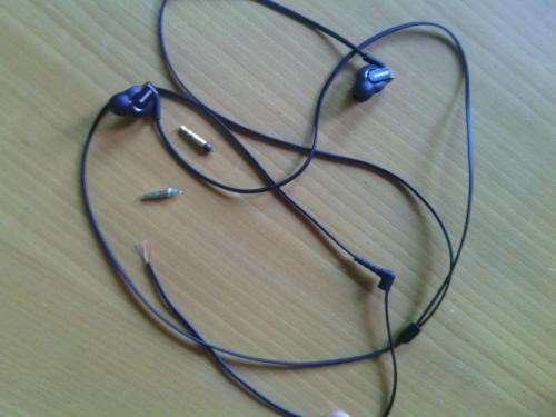 耳機插頭接觸不良怎么修理？耳機接觸不良別丟，簡單修復小妙招！