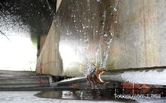 管道漏水怎么修復？水管漏水用什么能封?。克苈┧趺崔k？