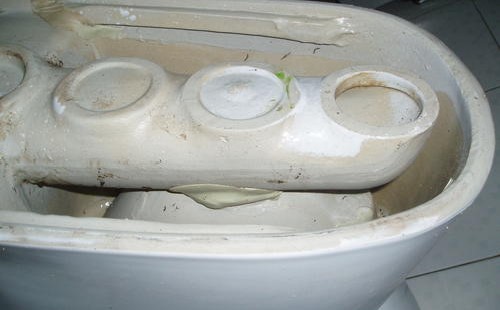 馬桶法蘭漏水怎么修復？